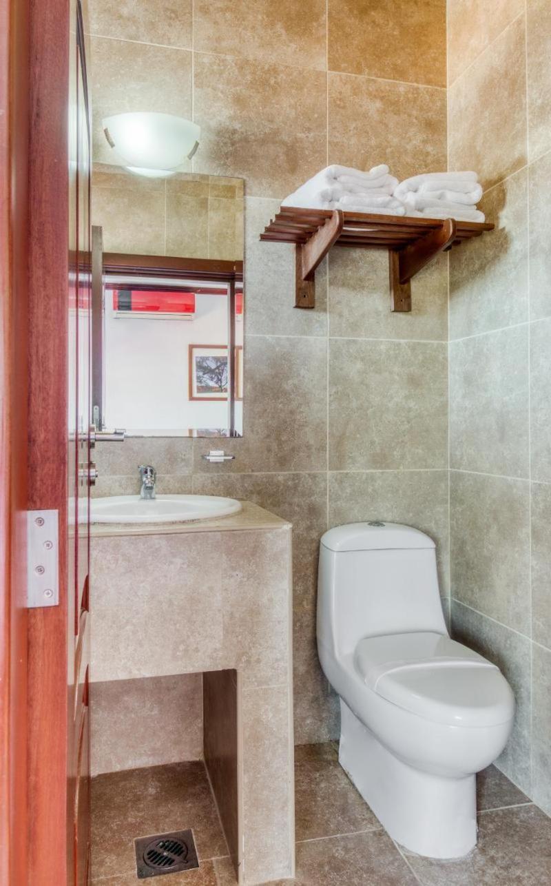 Monte Salerno Hotel & Suites Montemorelos 客房 照片