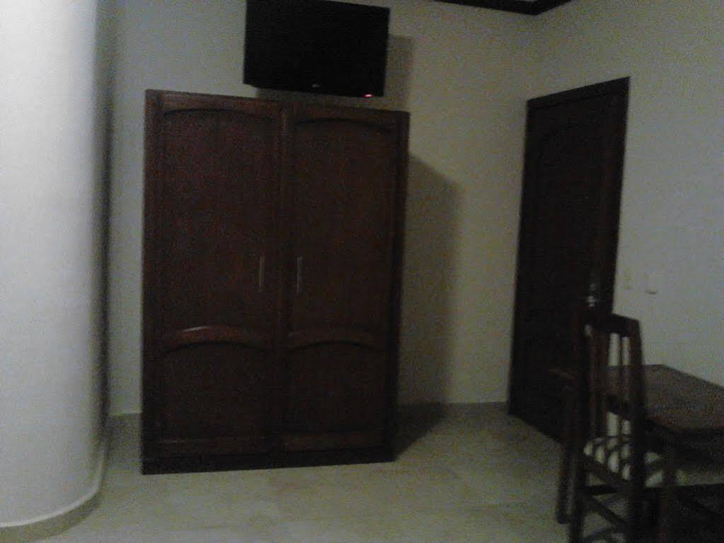 Monte Salerno Hotel & Suites Montemorelos 外观 照片