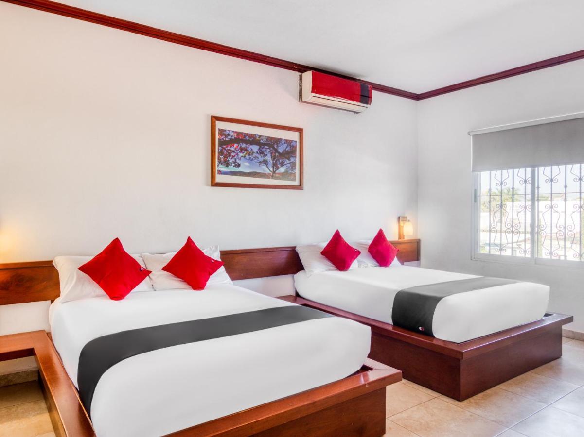 Monte Salerno Hotel & Suites Montemorelos 外观 照片