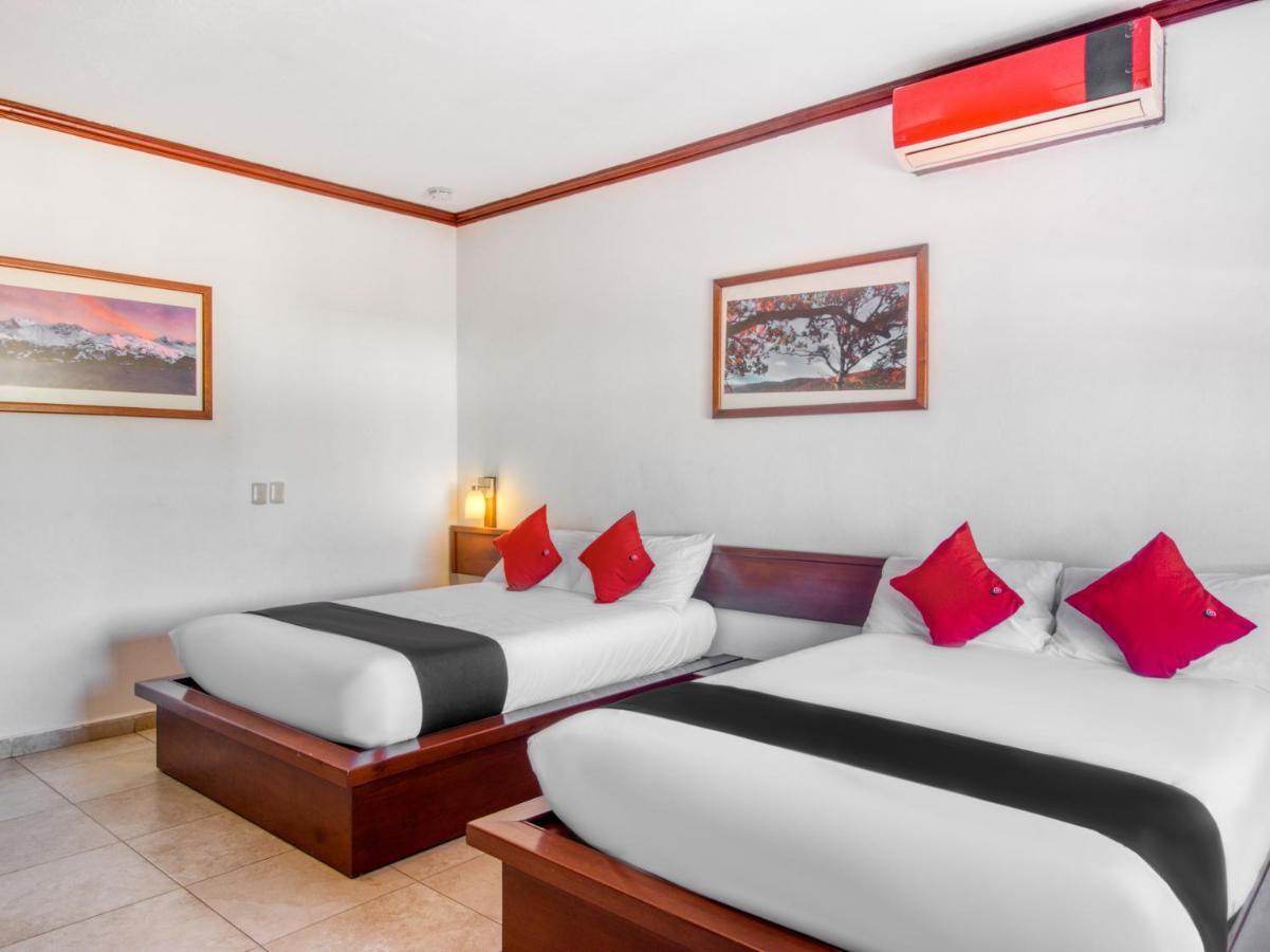 Monte Salerno Hotel & Suites Montemorelos 外观 照片