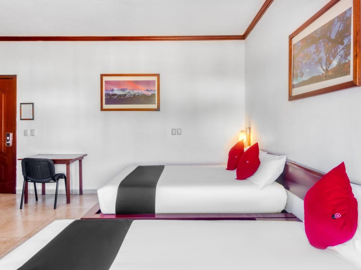 Monte Salerno Hotel & Suites Montemorelos 外观 照片